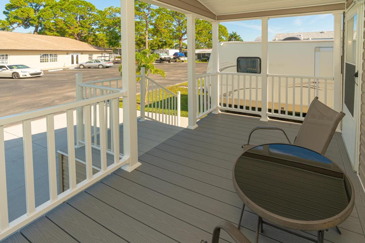 ホテル Arbor Terrace サラソータ エクステリア 写真